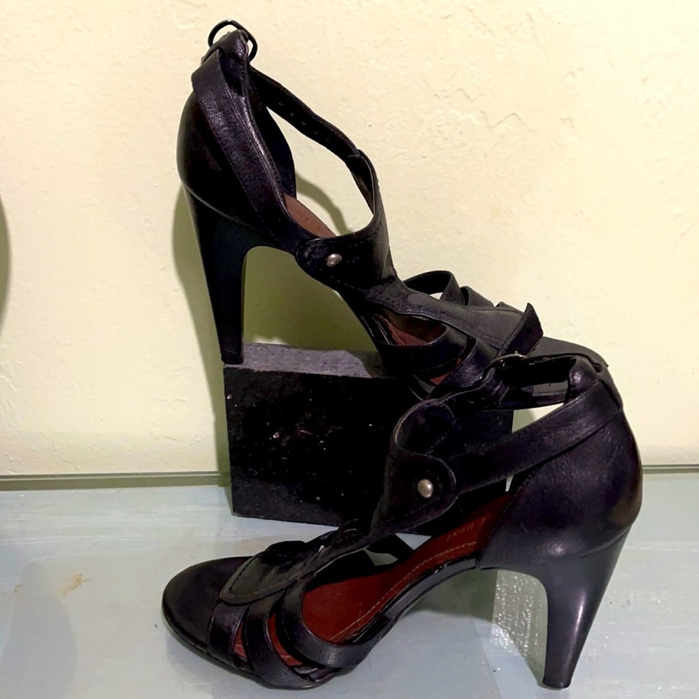 Bkack Gianni Shoes!